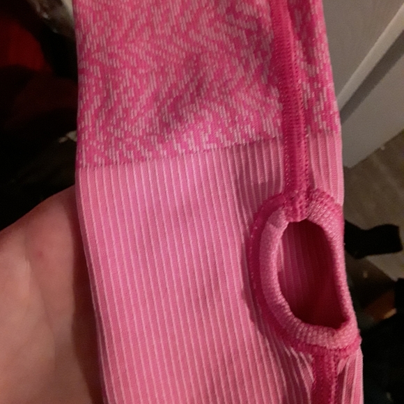 LuLu Lemon long sleeve - Picture 2 of 3